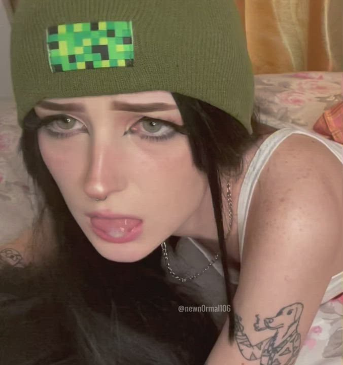 minecraft beanie stays on while getting railed 😎