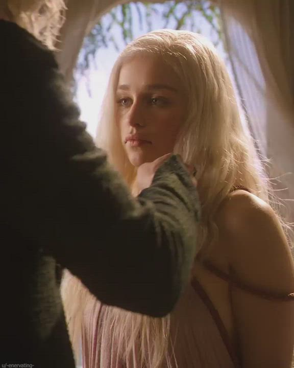 Emilia Clarke (at 23) - Game of Thrones S01E01 (HQ)