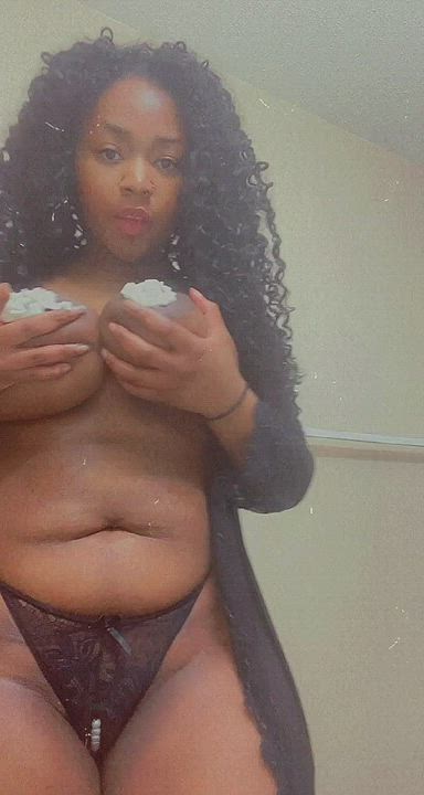 Big Ass Big Tits Ebony Nipple Piercing clip