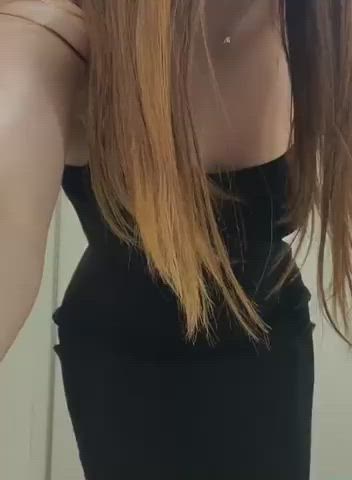 18F going out clubbing no panties tonight