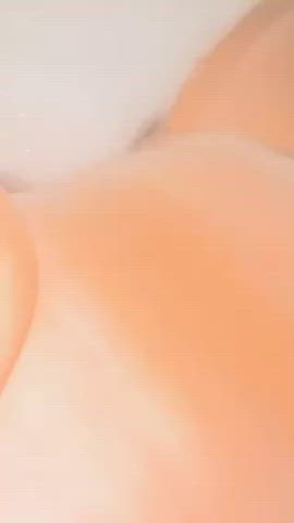 babe bathtub milf masturbating sex white girl clip