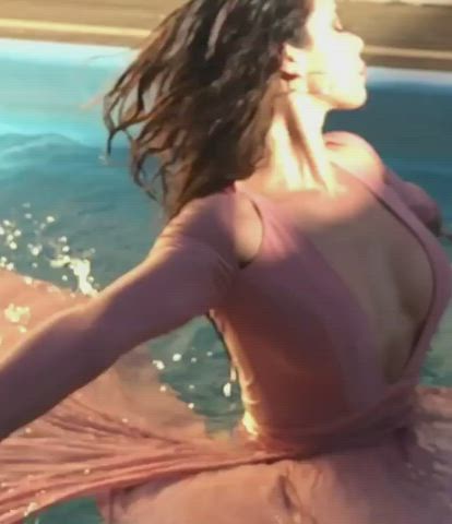 ass brunette latina clip