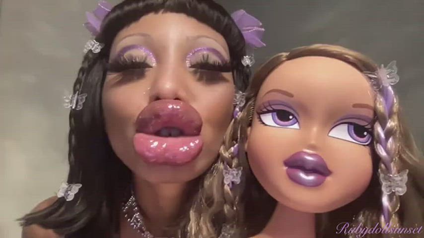 Ruby Doll Sunset kissing her Bratz Doll