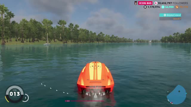 Huge ass-bird bug on The Crew 2 (with sound)