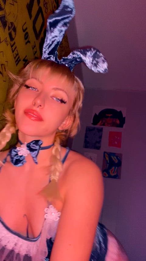 19 years old amateur babe barely legal blonde bunny latina onlyfans tease teen clip