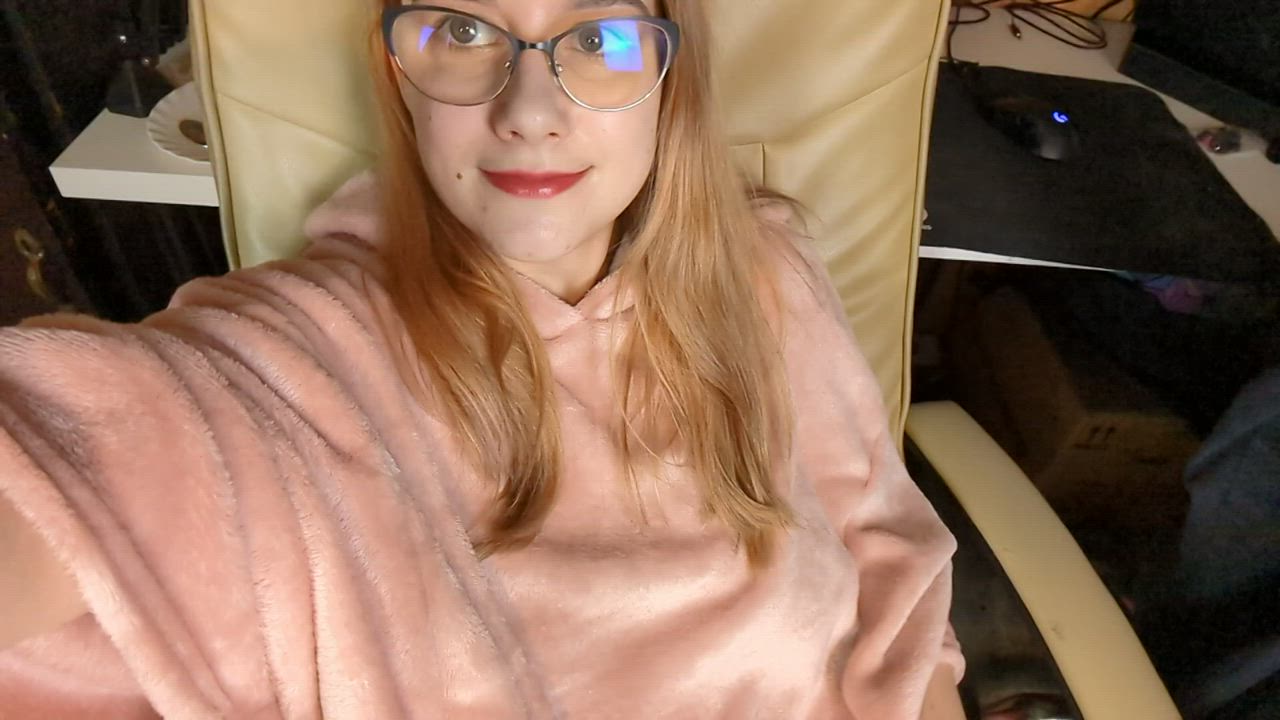 Me and my cosy sweater :3