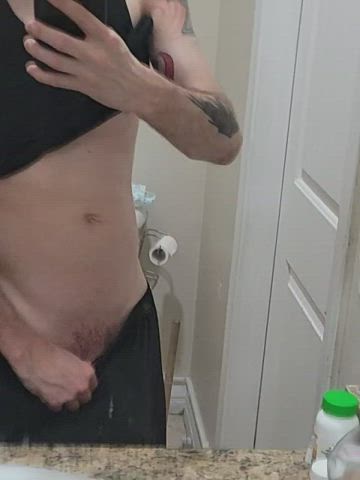 37 BWC Daddy Top here. Any kinky bottom boys/ Fem Bottoms interested in a chat HMU