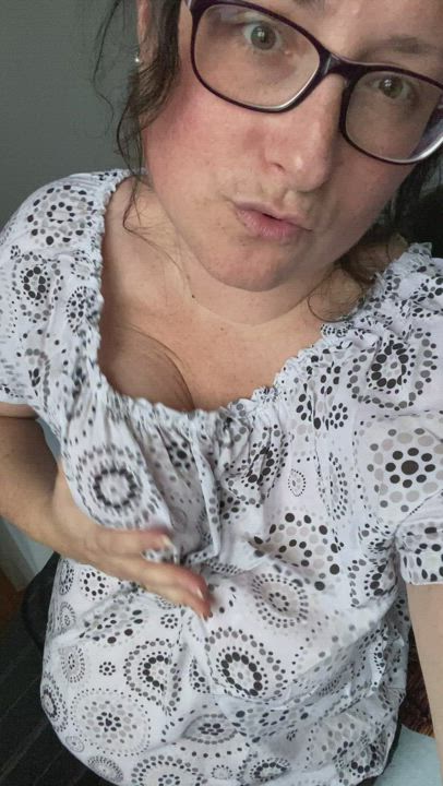 If you like 40 years old moms with fat butts I'm your fucking dreamgirl