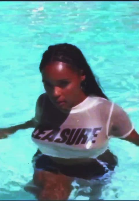 big ass big tits celebrity ebony swimming pool clip