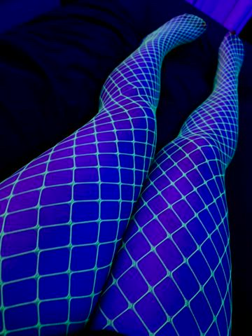 💚neon thighs💜