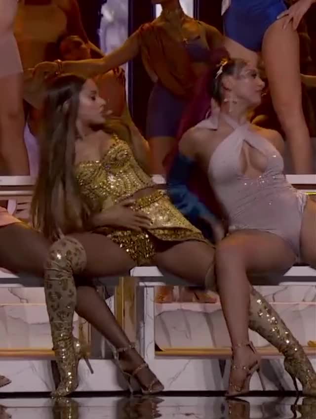 Touching - GIAW - MTV VMA - 2018