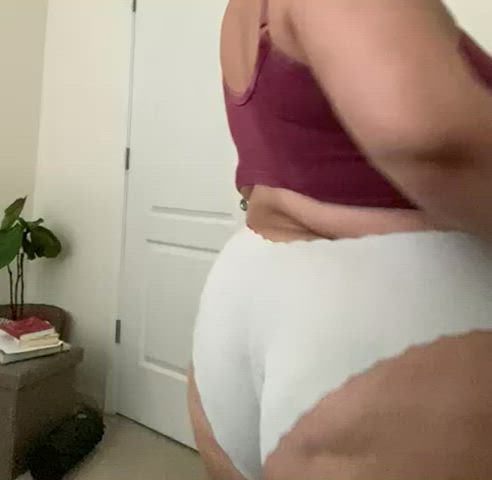 My ass is so fun to play with!