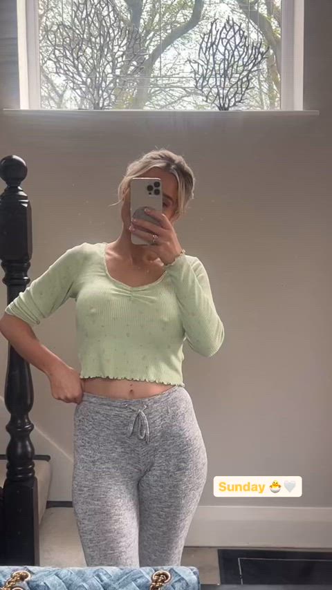 Helen Flanagan showing off her pokies