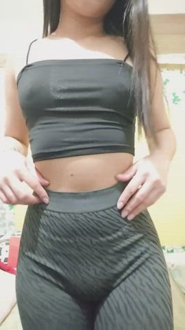 asian belly button top clip