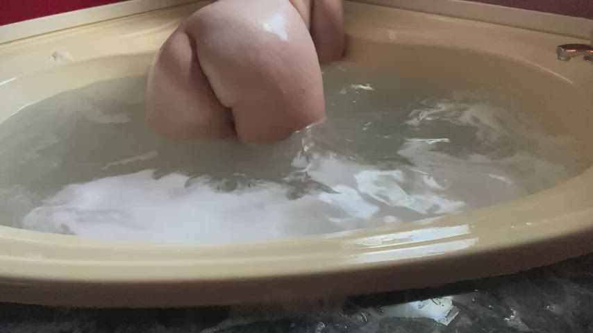 ass bathtub pawg clip