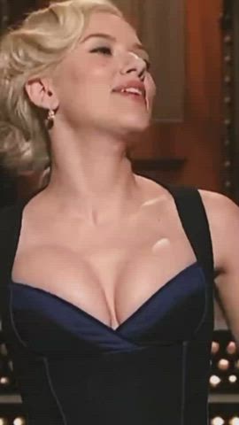 Scarlett Johansson, showing her true talents on SNL
