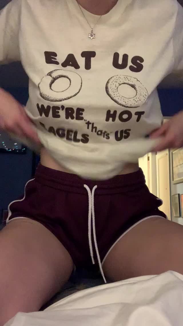 i’m a regular girl, i take titty videos at 1am like everyone else