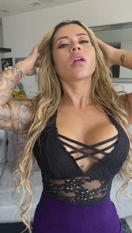 Big Tits Blonde Tease clip