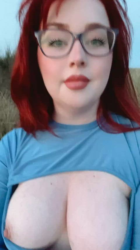 Accidental Boobs British Natural Tits Nipples Nipslip Pale Redhead Small Nipples