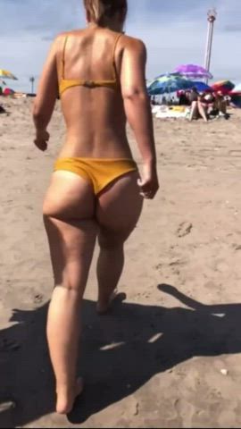 beach milf pawg clip