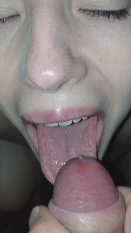 (OC) I always play with cum before swallow...can I play with your cum?