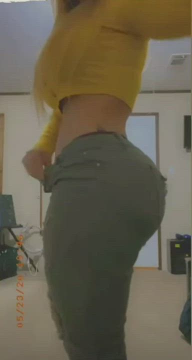 Thong Twerking clip