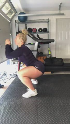 Blonde Fitness Gym Legs MILF Muscular Girl Muscular Milf Thick Workout clip