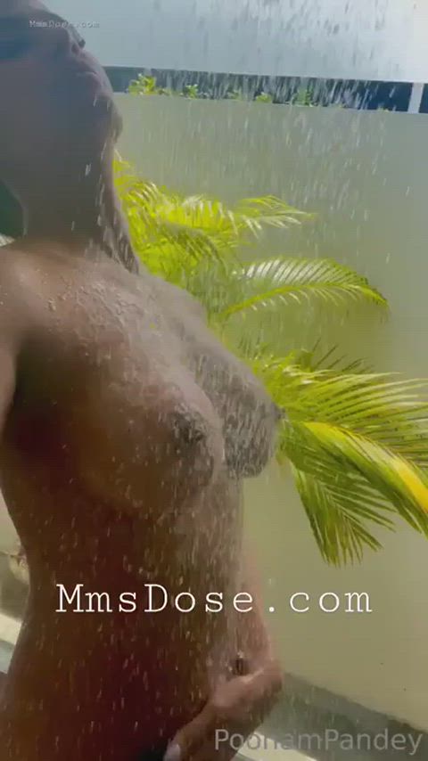 nipples poonam pandey shower clip