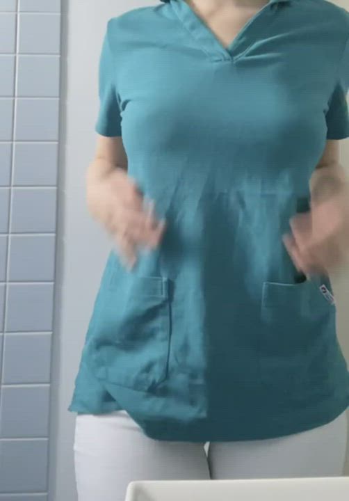 Do you want to fuck a nursing student? (??CONTENT IN THE COMMENTS?? )