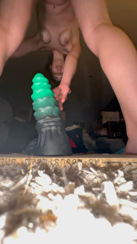 [F24] first post here! I love absolutely blowing my pussy out with XL Mephisto 🤤🔥🤤😻