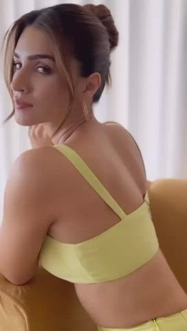 celebrity kissing nude clip