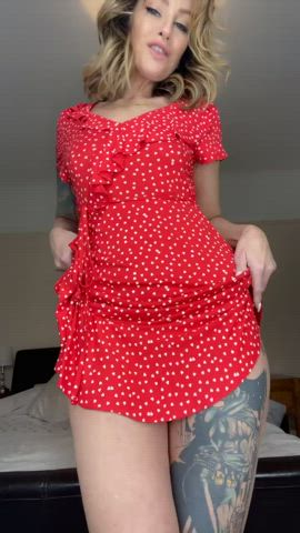 Do you like a Milf in a pretty dress? 44y/o (F)