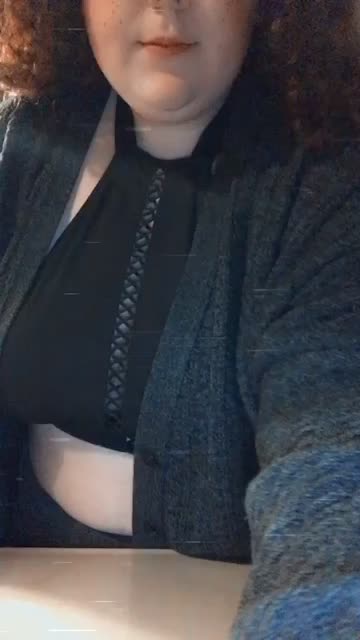 First gif as a test? hope you like my tits and ass?