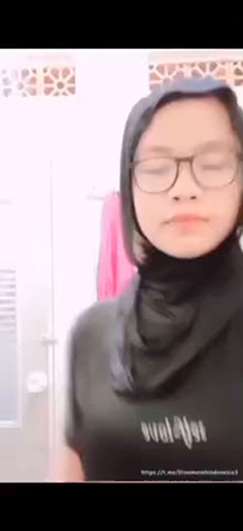 big tits hijab malaysian solo tits clip