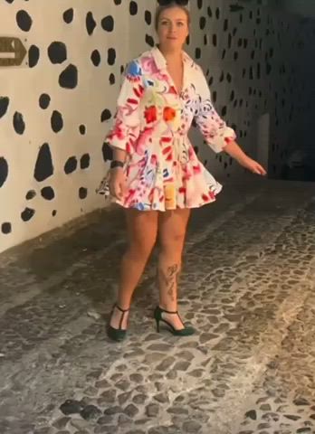 ass dress heels public thick thong upskirt clip