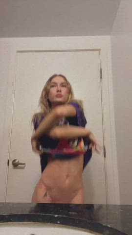 blonde dancing goddess onlyfans petite small tits striptease tiny waist worship clip