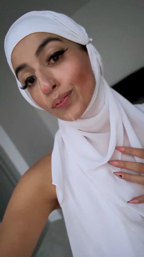 Cum covered hijabi Muslim slut 🧕🏽
