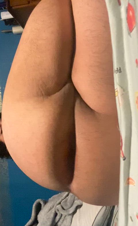 come get some of this ass daddy😘