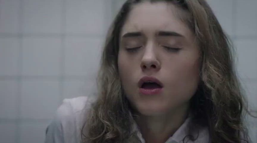 18 years old celebrity fingering masturbating moaning natalia dyer sexy clip