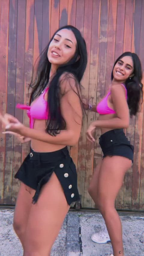 girls dancing cute clip