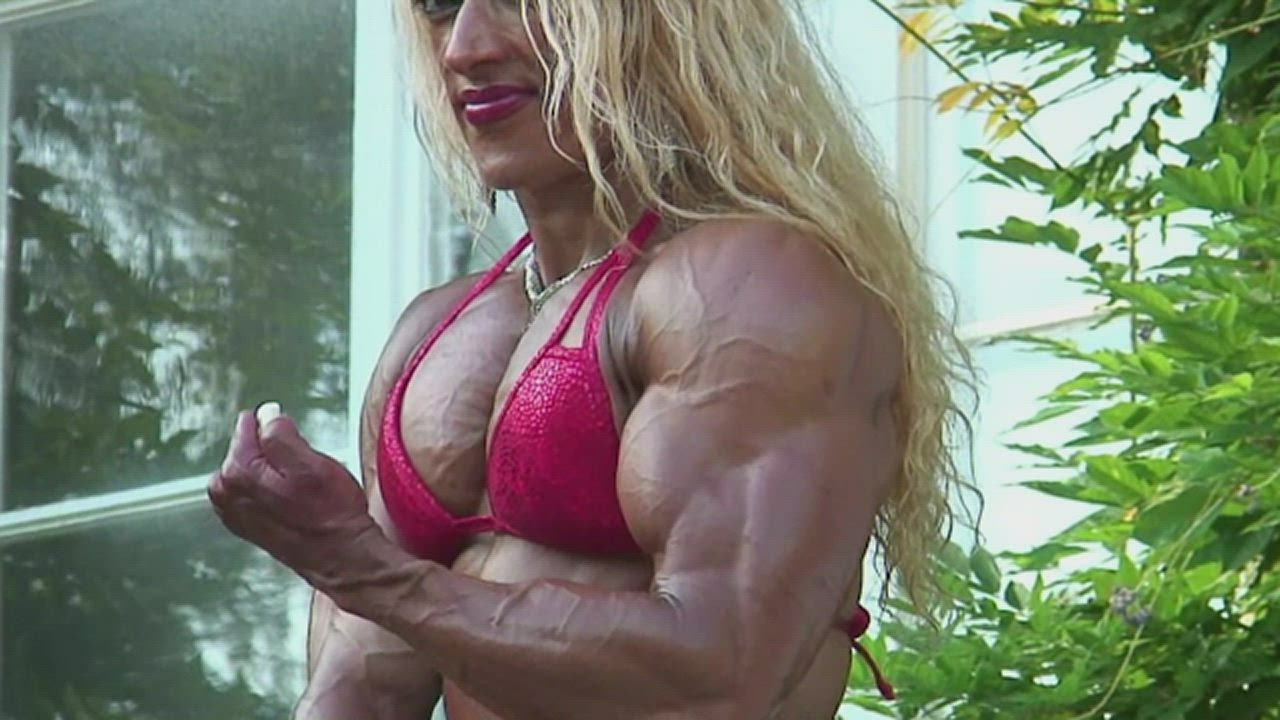 Bodybuilder Fetish Muscular Girl Natural Tits clip