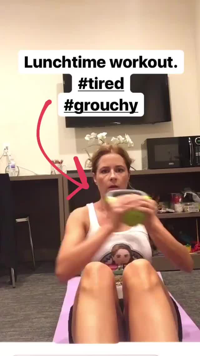 Jenna Fischer's lunchtime workout