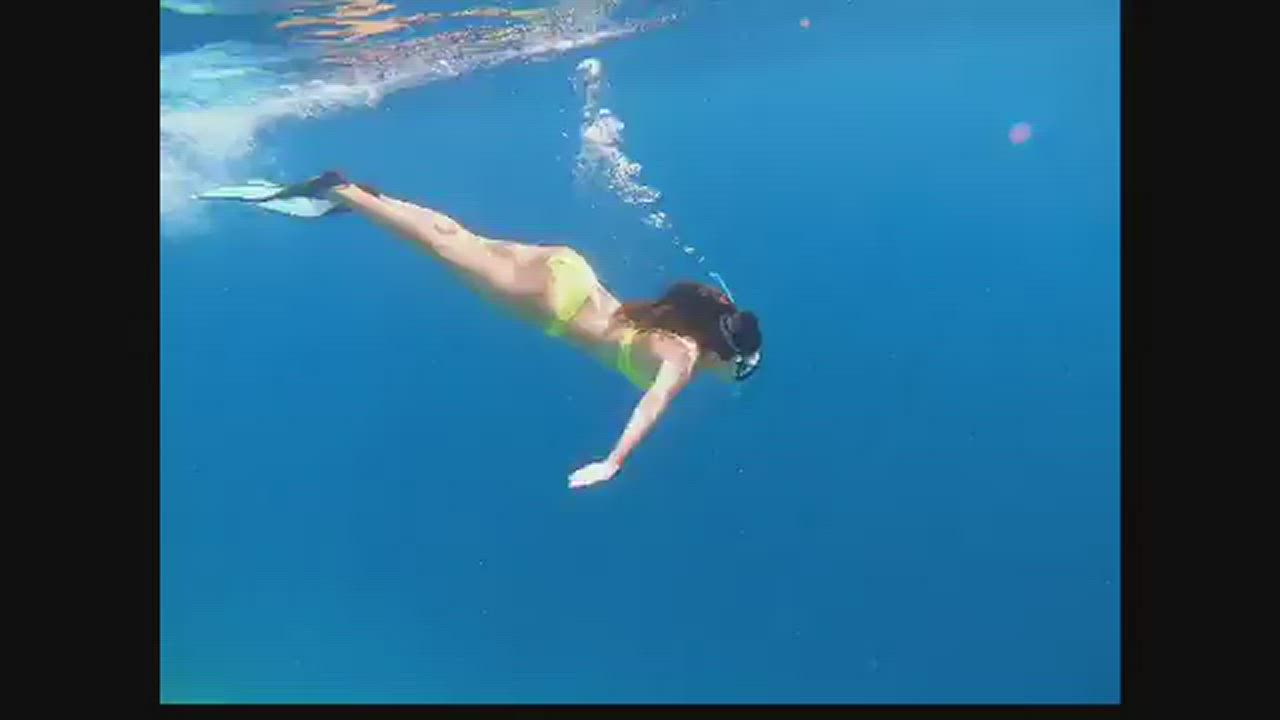 Kiara Advani 🤤🔥 Underwater!