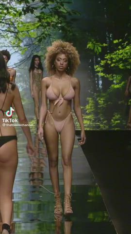 big tits bikini ebony clip