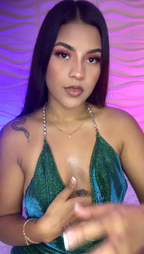 dress latina solo stripchat teasing teen tits clip