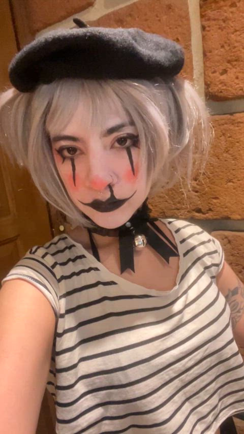 First try at a pierrot style