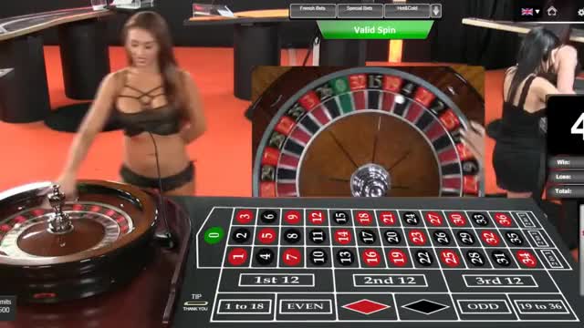 Sexy Fit Dealer(Croupier) Holly | Online Roulette