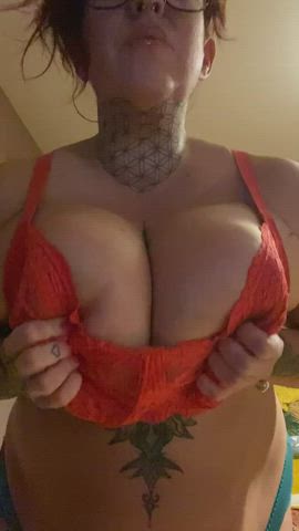 BBW bouncing my huge boobs for y’all!! They are just so heavy {OC}