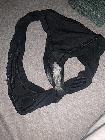my sisters panties she came allot