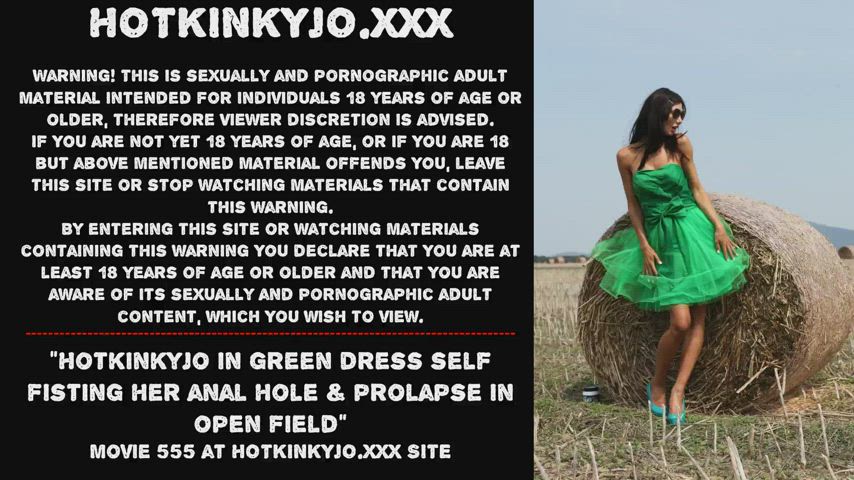 Hotkinkyjo in green dress self fisting her anal hole &amp; prolapse in open field